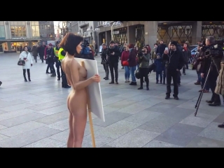 naked girl in munich